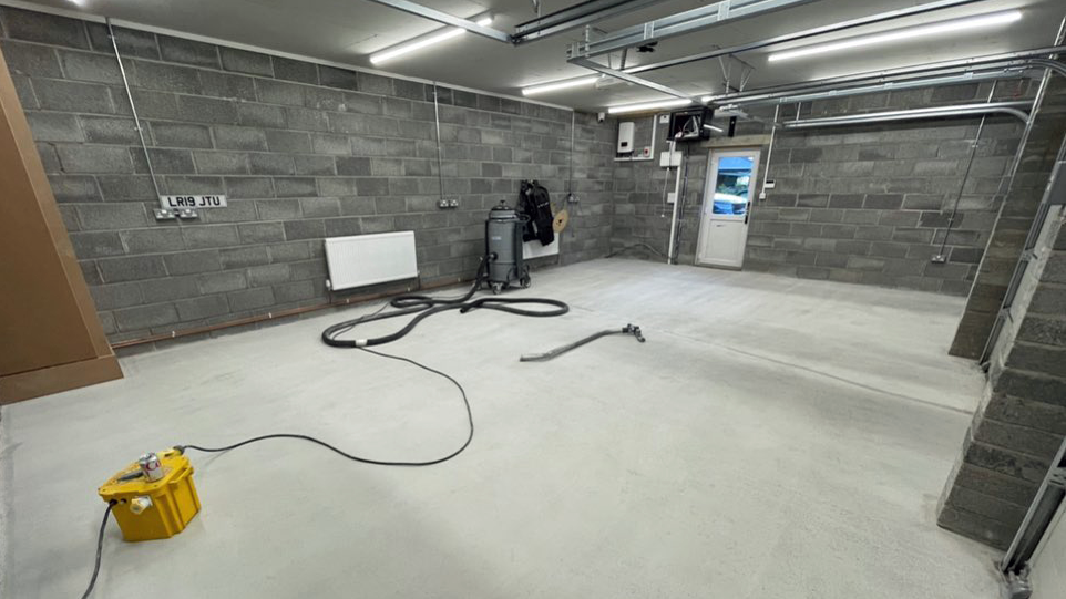garage resin flooring